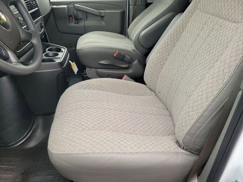 New 2025 Chevrolet Express 2500 Work Van image 10