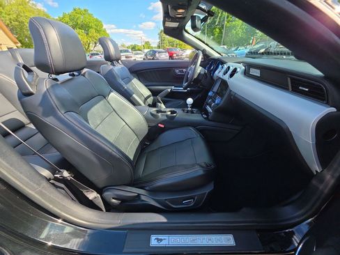 Used 2015 Ford Mustang GT Premium w/ Equipment Group 401A RWD image 8