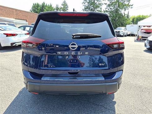Certified 2024 Nissan Rogue SV w/ SV Premium Package FWD image 6