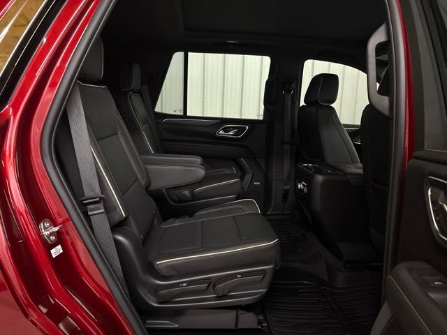 Used 2023 GMC Yukon SLT w/ SLT Premium Package AWD/4WD image 22