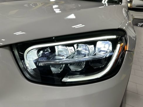 Certified 2022 Mercedes-Benz GLC 300 4MATIC image 10