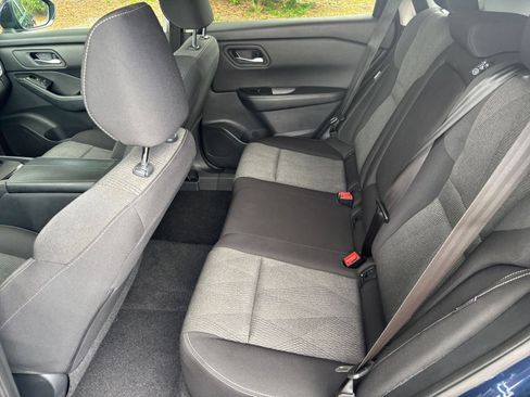Used 2025 Nissan Rogue SV FWD image 28