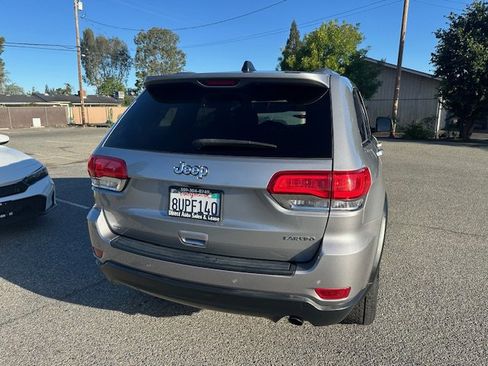 Used 2017 Jeep Grand Cherokee Laredo w/ Quick Order Package 2BE RWD image 9