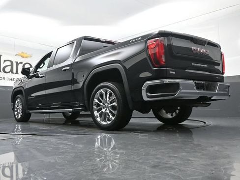 Used 2023 GMC Sierra 1500 SLT w/ SLT Premium Plus Package AWD/4WD image 5
