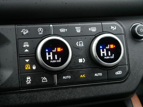 Used 2024 Land Rover Defender 130 X image 23