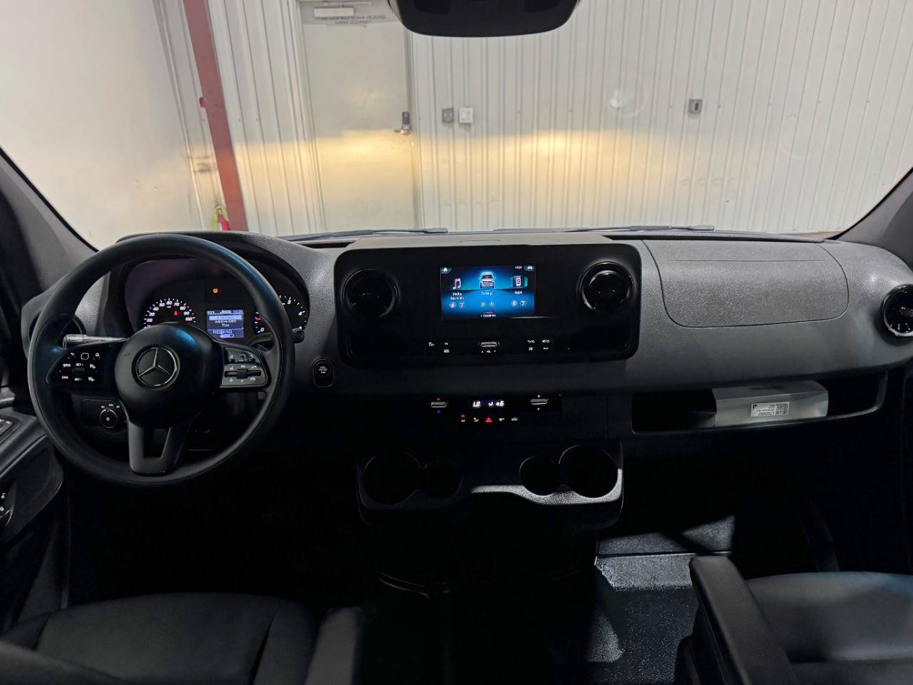 Used 2020 Mercedes-Benz Sprinter 2500 image 14