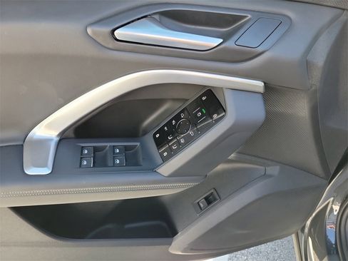 Certified 2025 Audi Q5 Premium w/ Convenience Package image 24