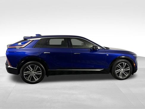 Used 2024 Cadillac Lyriq Luxury RWD image 5