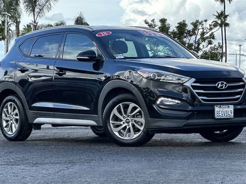 Used 2018 Hyundai Tucson SEL Plus w/ Cargo Package image 2