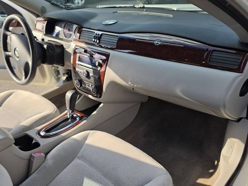 Used 2009 Chevrolet Impala LS FWD image 23
