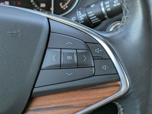 Certified 2022 Cadillac XT5 Premium Luxury image 23