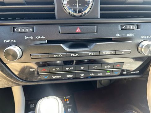 Used 2016 Lexus RX 350 FWD w/ Premium Package image 18