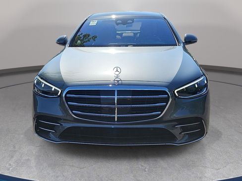 Used 2024 Mercedes-Benz S 580 4MATIC Sedan image 2