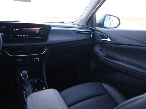 Used 2024 Buick Encore GX Sport Touring image 22