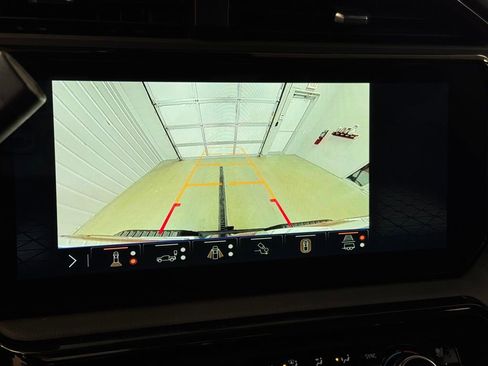 Used 2024 GMC Sierra 2500 AT4 w/ AT4 Premium Plus Package image 39