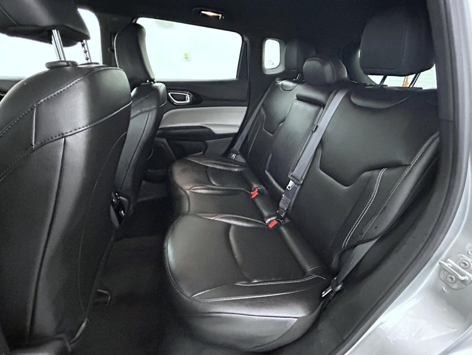 Certified 2025 Jeep Compass Limited AWD/4WD image 19