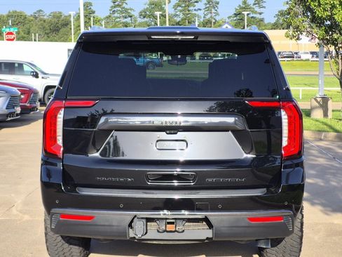 Used 2023 GMC Yukon Denali Ultimate w/ LPO, Floor Liner Package AWD/4WD image 5