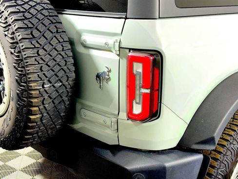 Used 2022 Ford Bronco Outer Banks w/ Sasquatch Package AWD/4WD image 27