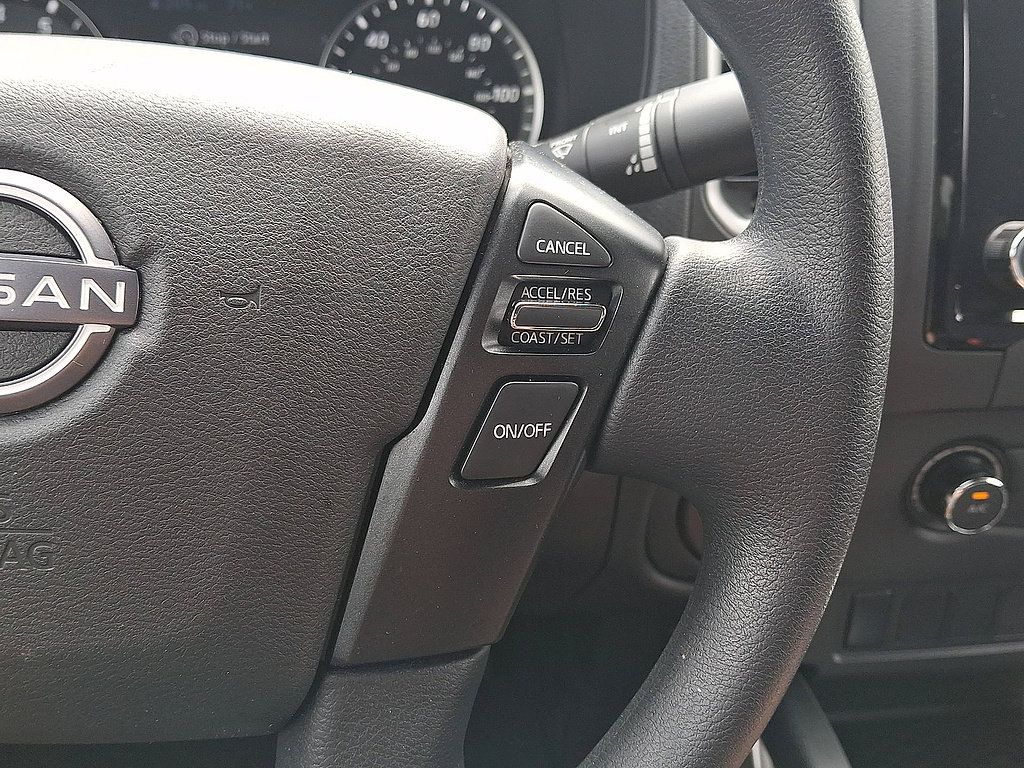 Used 2024 Nissan Frontier SV AWD/4WD image 10
