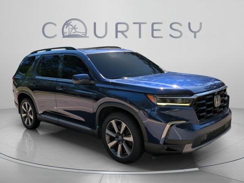 Used 2023 Honda Pilot Elite image 9