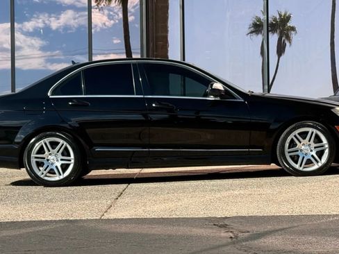 Used 2009 Mercedes-Benz C 350 Sport image 17