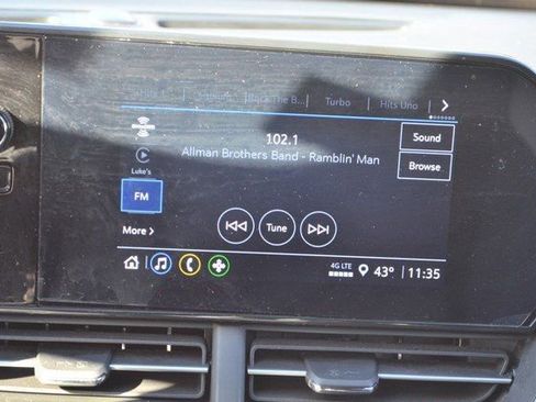 Used 2024 Chevrolet Trax RS image 29