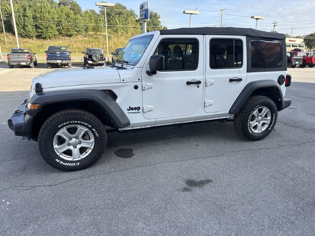 Used 2022 Jeep Wrangler Unlimited Sport AWD/4WD image 3