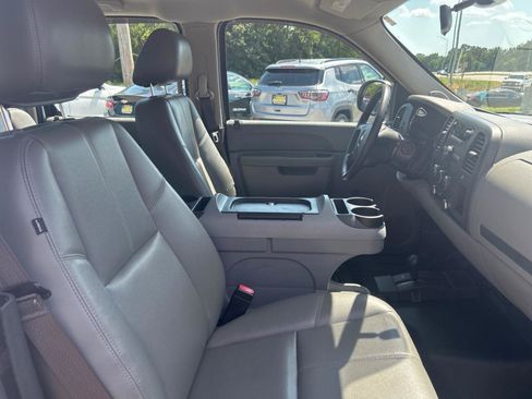 Used 2013 Chevrolet Silverado 1500 W/T AWD/4WD image 22