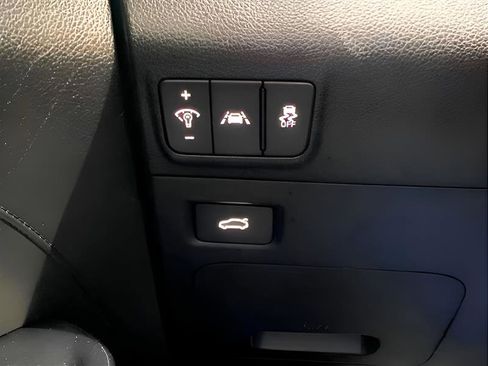 Used 2021 Kia K5 LX image 15