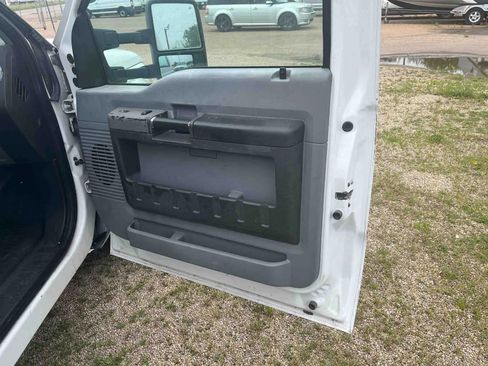 Used 2013 Ford F350 XLT w/ Ambulance Preparation Pkg image 14