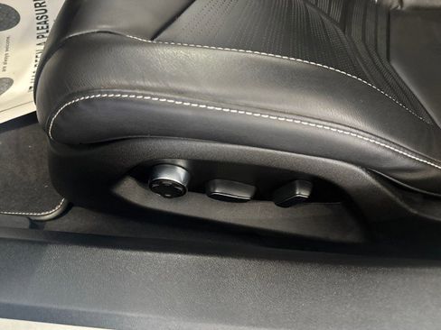 Used 2021 Chevrolet Corvette Stingray Preferred Cpe w/ Z51 Performance Package image 11