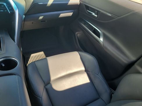 Used 2023 Toyota Venza Nightshade AWD/4WD image 19
