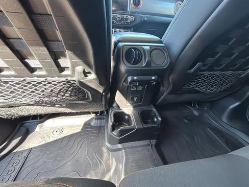 Used 2021 Jeep Gladiator Mojave AWD/4WD image 27