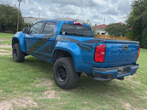 Used 2021 Chevrolet Colorado LT AWD/4WD image 2