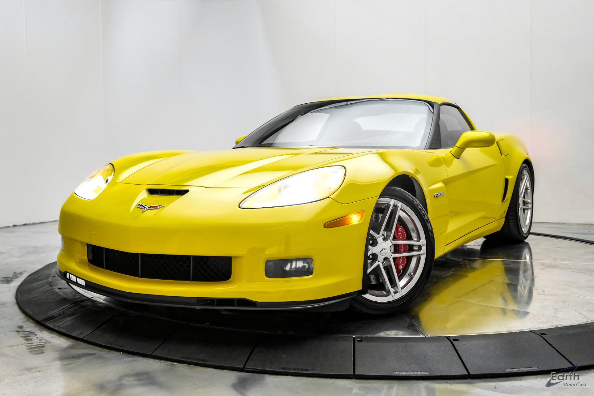 Used 2007 Chevrolet Corvette Z06 w/ Preferred Equipment Group RWD image 4