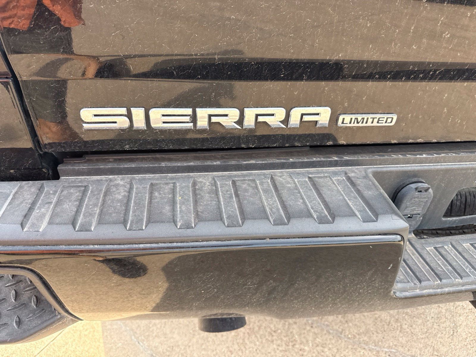 Used 2019 GMC Sierra 1500 Limited w/ Elevation Edition AWD/4WD image 9