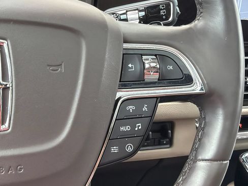Certified 2023 Lincoln Navigator L Reserve AWD/4WD image 24