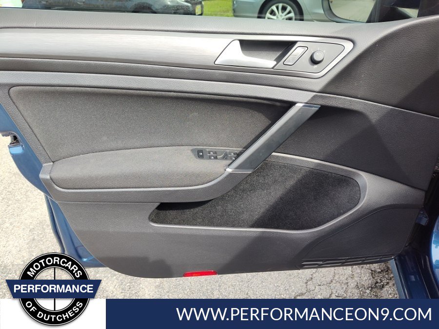 Used 2019 Volkswagen Golf S FWD image 8