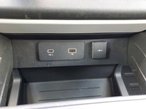 Used 2023 Land Rover Defender 110 S image 24