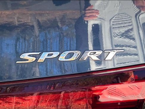 Used 2025 Honda Civic Sport image 24
