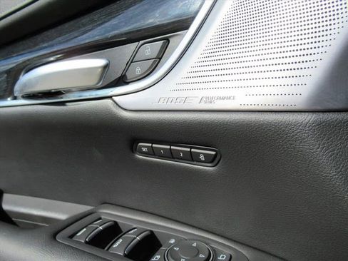 Certified 2025 Cadillac XT5 Premium Luxury image 28