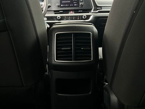 Used 2025 Kia Sportage LX image 12