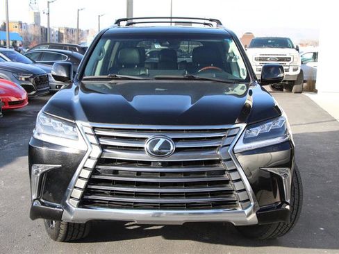 Used 2017 Lexus LX 570 4WD image 3