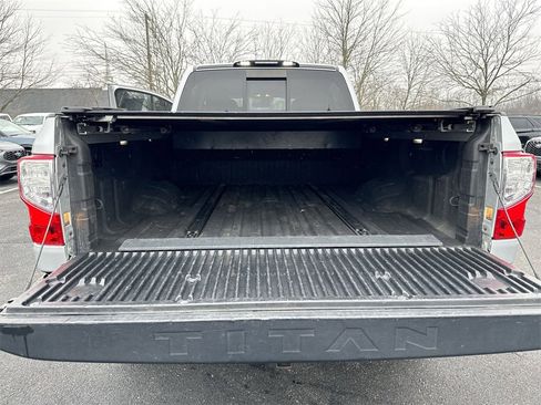 Used 2017 Nissan Titan PRO-4X image 23