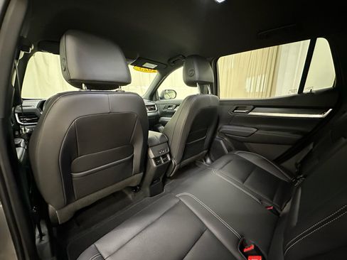 Used 2025 GMC Terrain Elevation w/ Elevation Premium Package AWD/4WD image 23