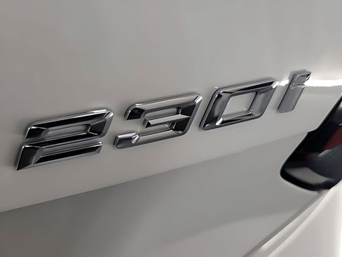 Used 2025 BMW 230i Coupe w/ Convenience Package image 25