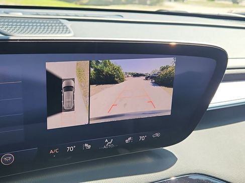 New 2026 Buick Enclave Sport Touring w/ Power Package FWD image 28