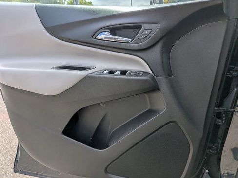 Used 2020 Chevrolet Equinox LT image 20