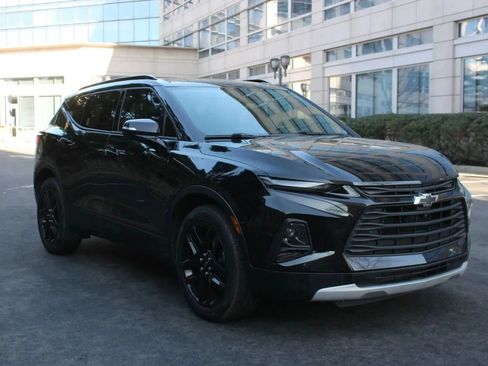 Used 2019 Chevrolet Blazer LT w/ Sound & Technology Package FWD image 1