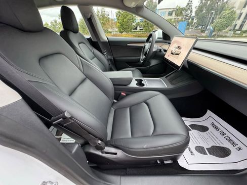 Used 2022 Tesla Model 3 image 13